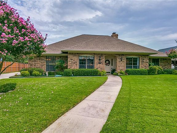 3rd image of 4122 Fairlakes Ct