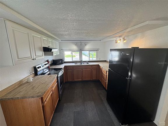 2nd image of 802 RIVER VIEW LANE