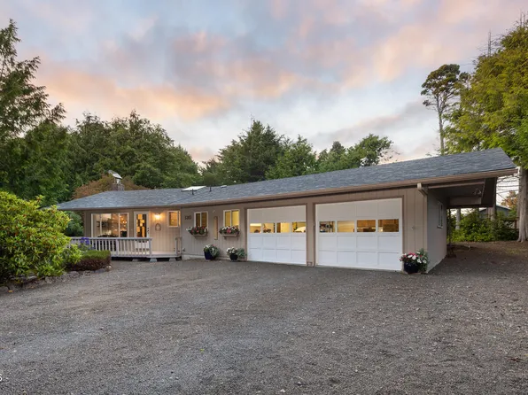 130 Tillicum St, Depoe Bay, OR 97341