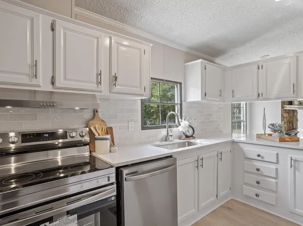 6133 Heath Hawkins Ct, Willow Spring, NC 27592