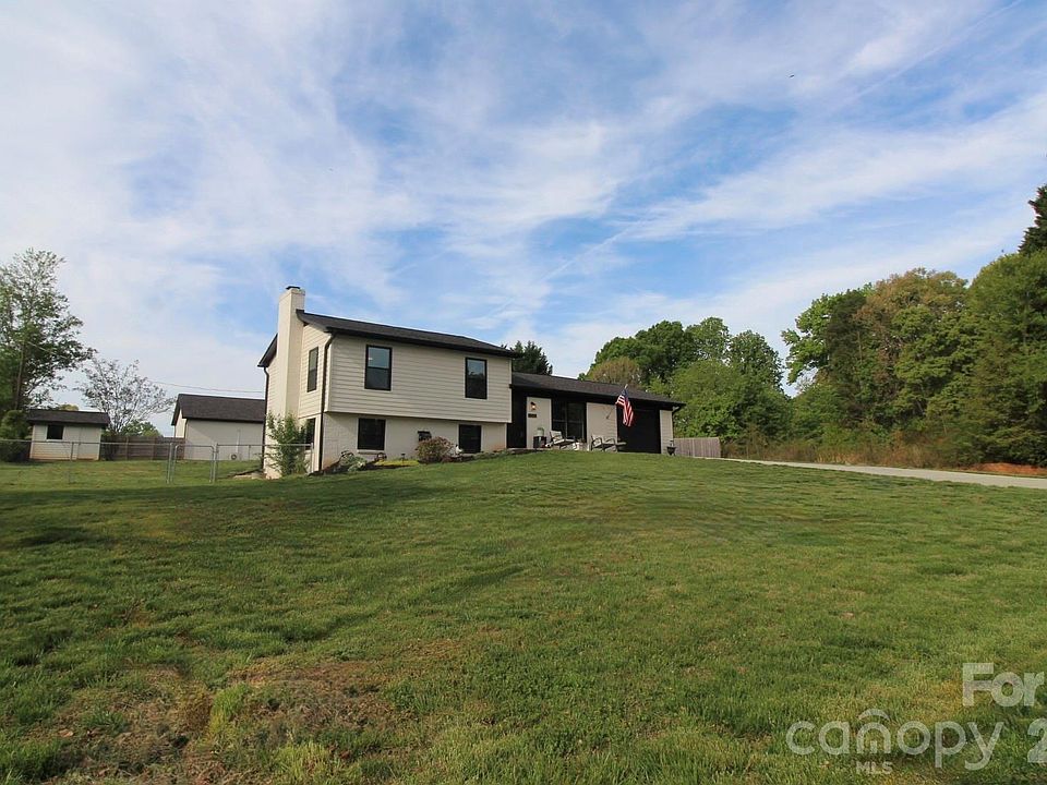 1st image of 2555 Belshire Dr