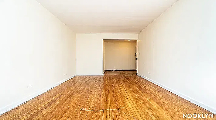 34-15 Parsons Boulevard — Photo 3