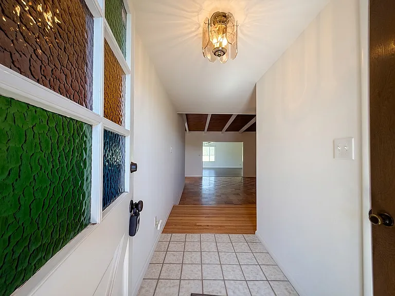 962 N Calmgrove Ave — Photo 4