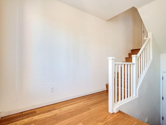4th image of 330 S Farmer Ave Unit 105