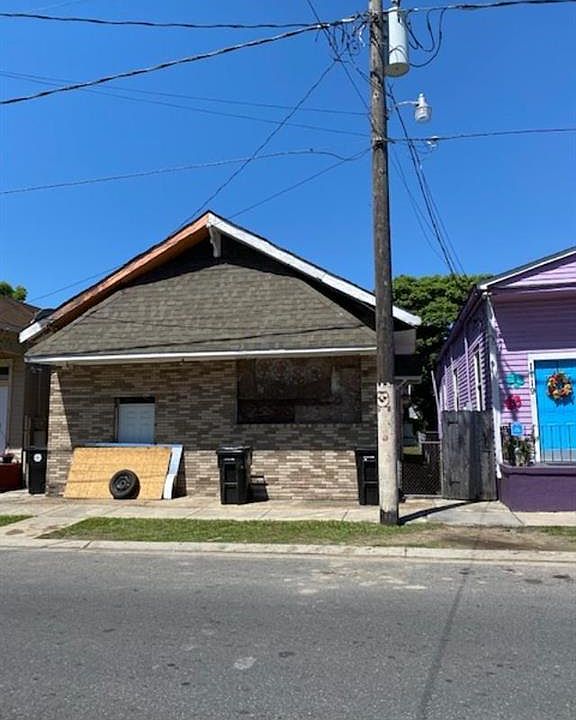 1st image of 1123 Teche St
