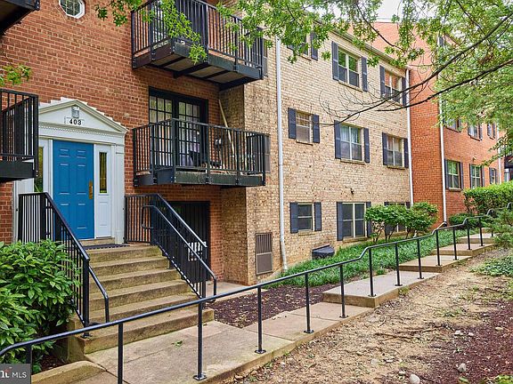 3rd image of 403 N Beauregard St APT 202
