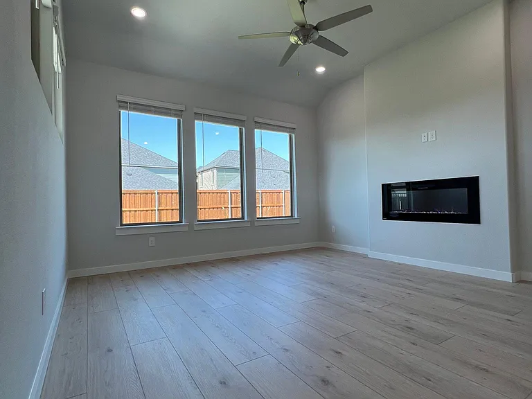 2517 Clearspring Dr — Photo 9
