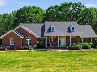 32 Riverfront Ln, Simpsonville, SC 29681