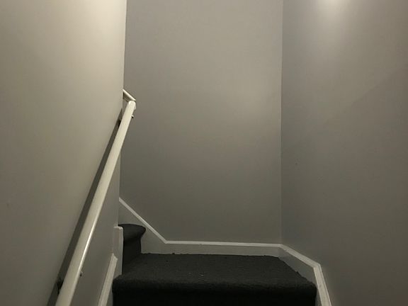 4th image of 16 Fairlawn Ave #2