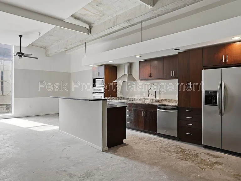 112 E Clay St #3C — Photo 9
