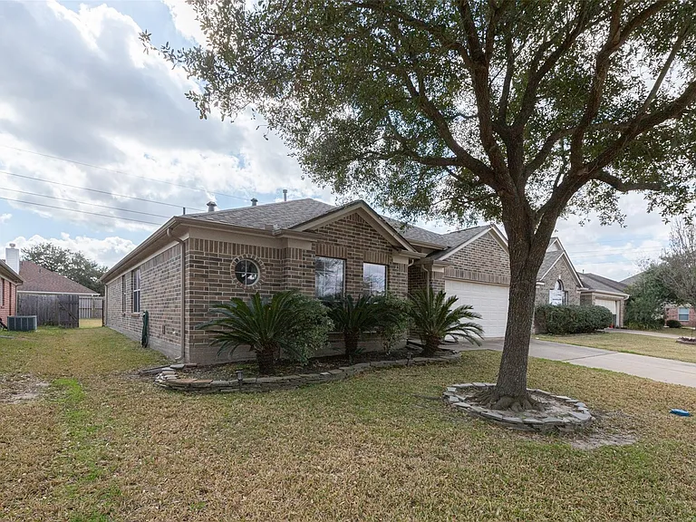 20547 Upland Fair Ln — Photo 2