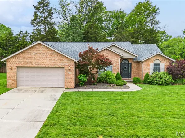 432 Meadowlark Ln, Belleville, IL 62220