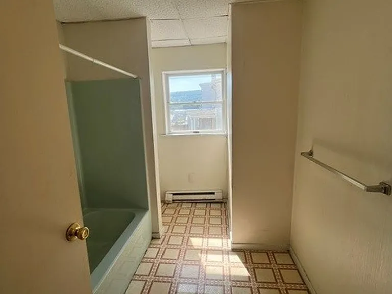 38 Clay Street — Photo 15