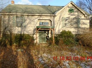 127 Readfield Rd, Manchester, ME 04351