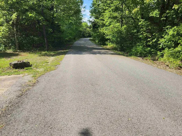 15 Wacahoota Dr, Cherokee Village, AR 72529