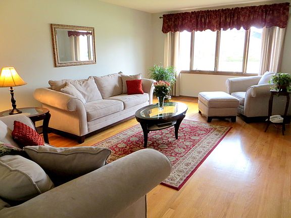 4th image of 10110 S Westport Dr