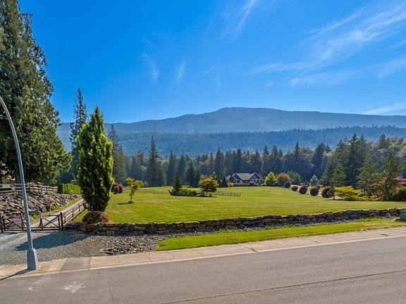 3rd image of 42449 Highland Dr