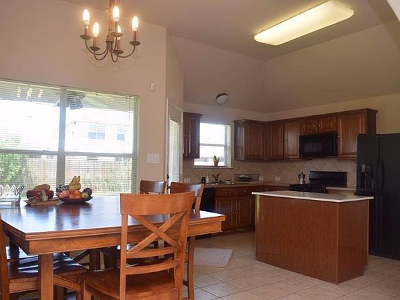 3rd image of 4009 Rocky Shore Ln