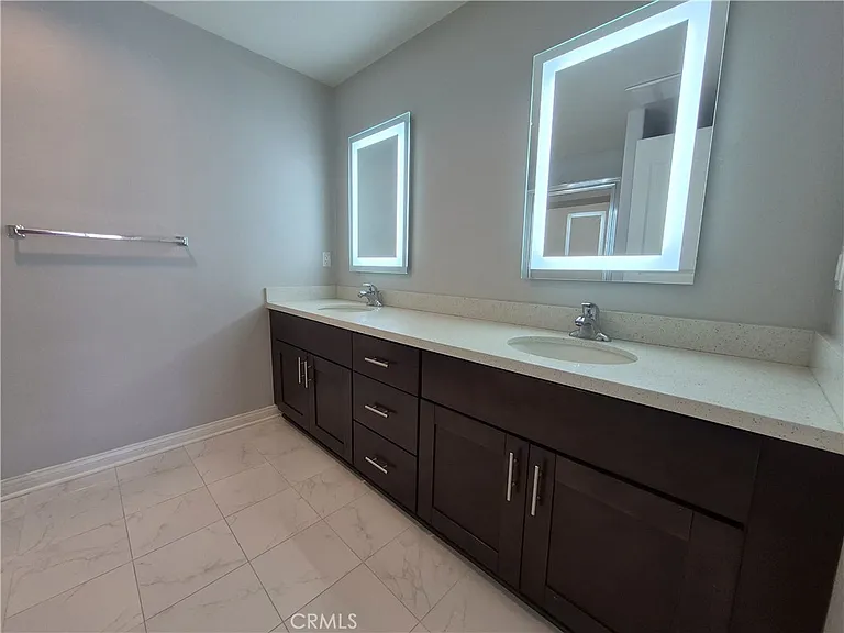 11 S 3rd St #410 — Photo 20