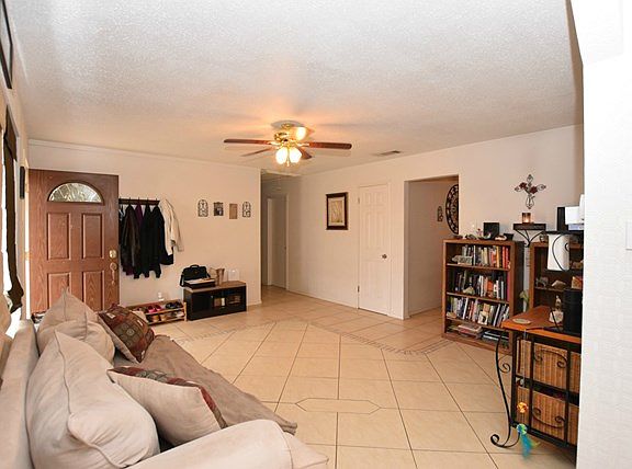 4th image of 4403 Parkdale Dr