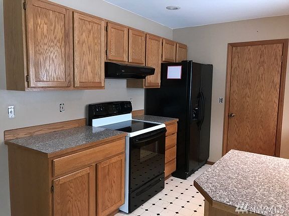 2nd image of 402 Lincoln Ave