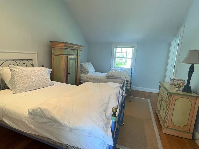111 Cove Hollow Rd — Photo 36