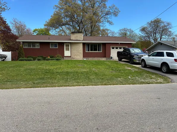 3436 Butler Dr, Norton Shores, MI 49441