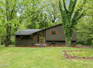 1609 Arrow Wood Rd, Knoxville, TN 37919
