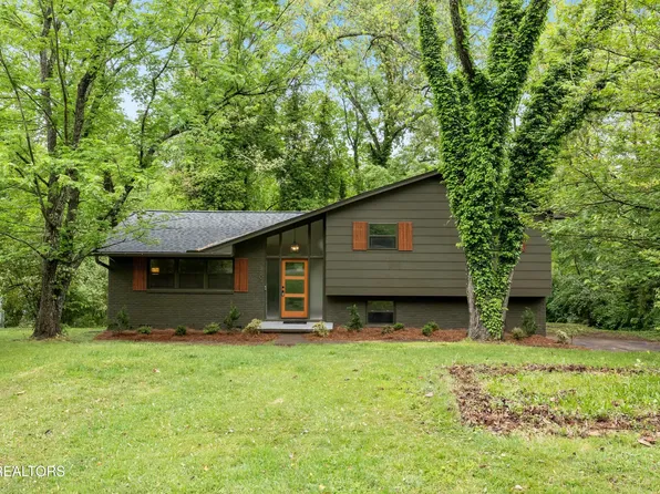 1609 Arrow Wood Rd, Knoxville, TN 37919