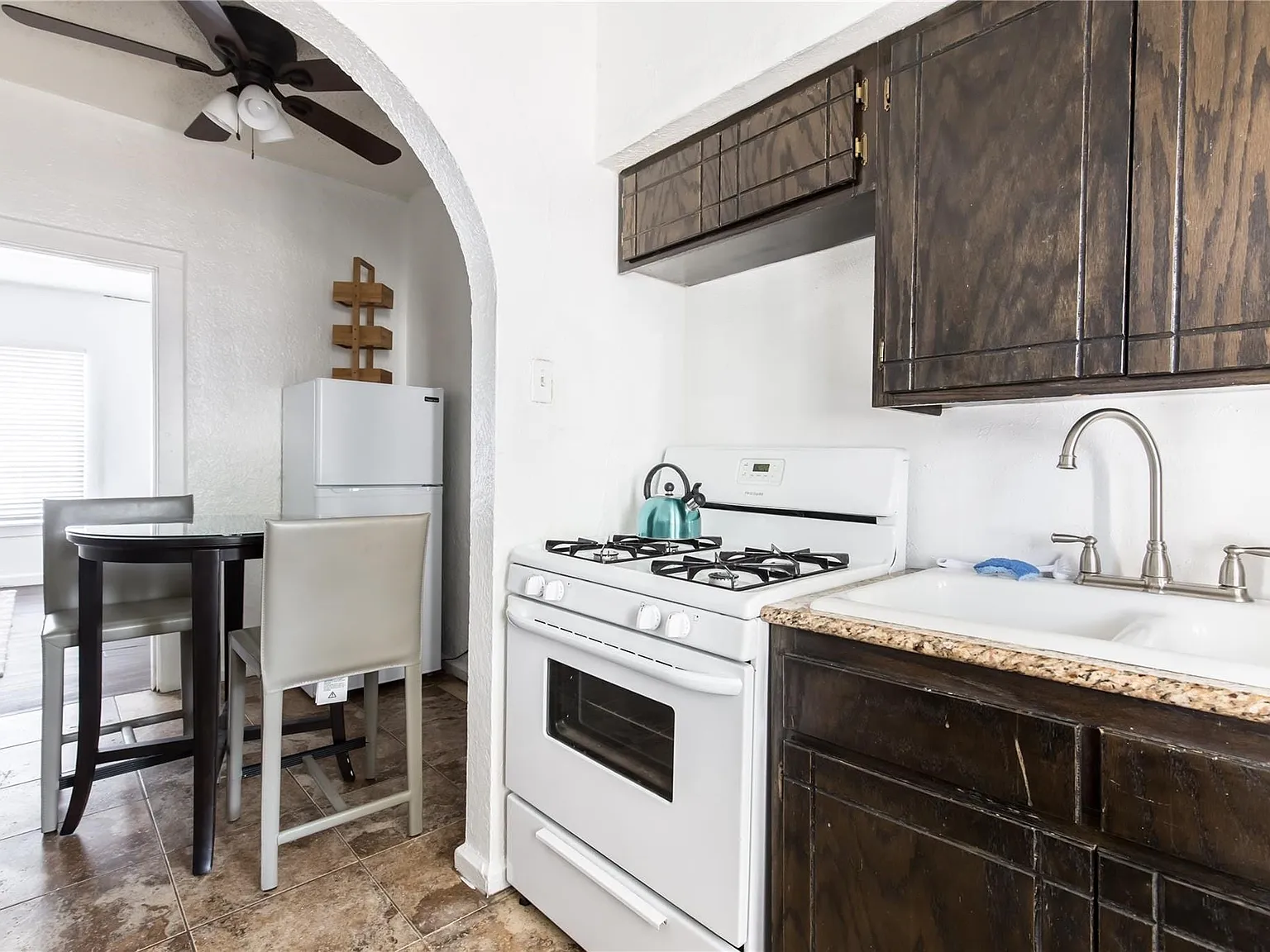 1 bed, 1.0 bath, 500 sqft, $1,425 — Photo 2