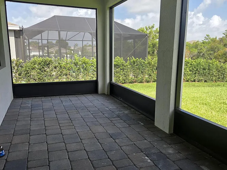 1949 NE Ocean Dunes Dr — Photo 27