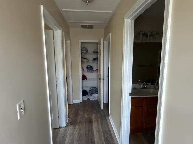 525 Pointe Dr — Photo 10