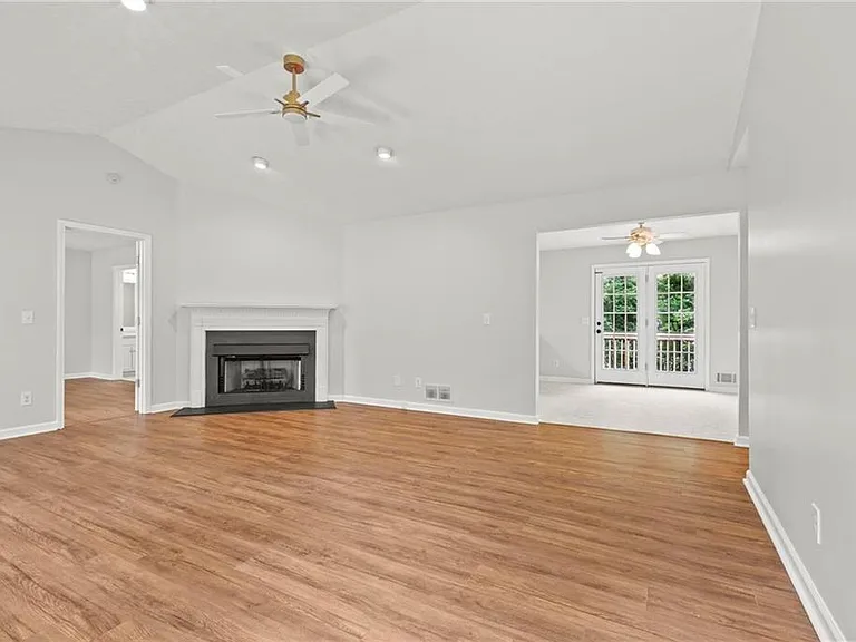 6360 Mountain View Trl — Photo 4