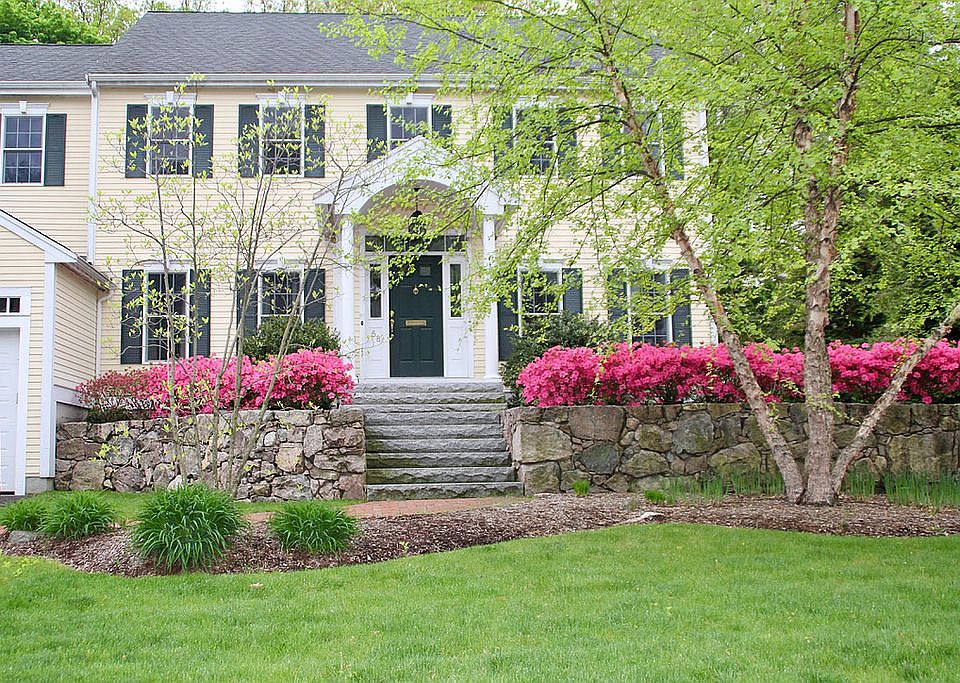 2nd image of 58 Pleasant St