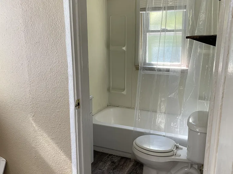 601 Manitou Ave #6 — Photo 10