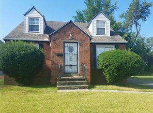 2346 Noble Rd, Cleveland Heights, OH 44121