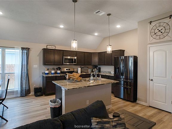 3rd image of 6309 Daytona Dr