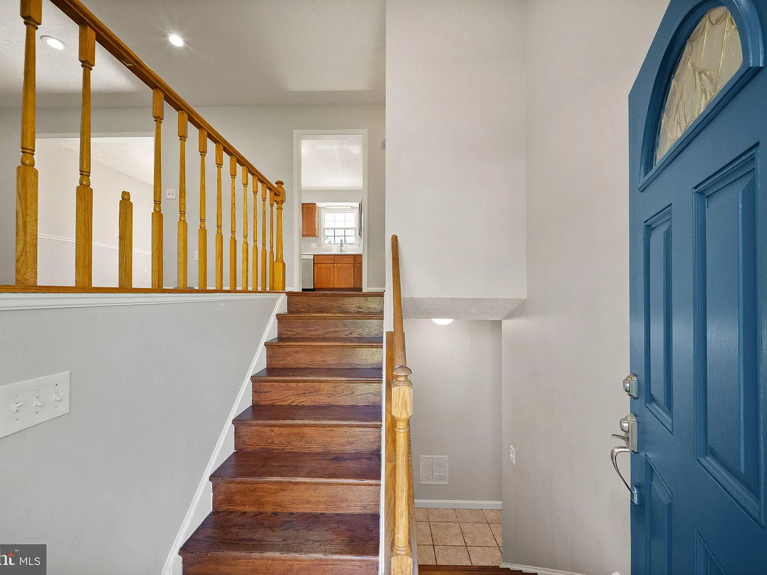 4 bed, 3.0 bath, 1882 sqft, $3,400 — Photo 3