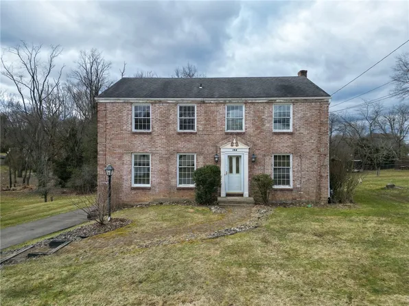 104 Autumn Dr, Trafford, PA 15085