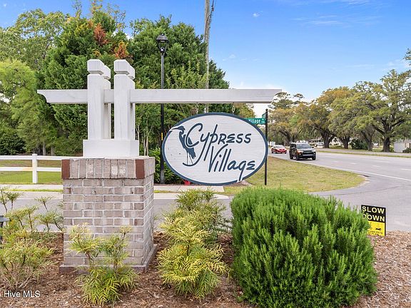 4th image of 761 Cypress Village Place