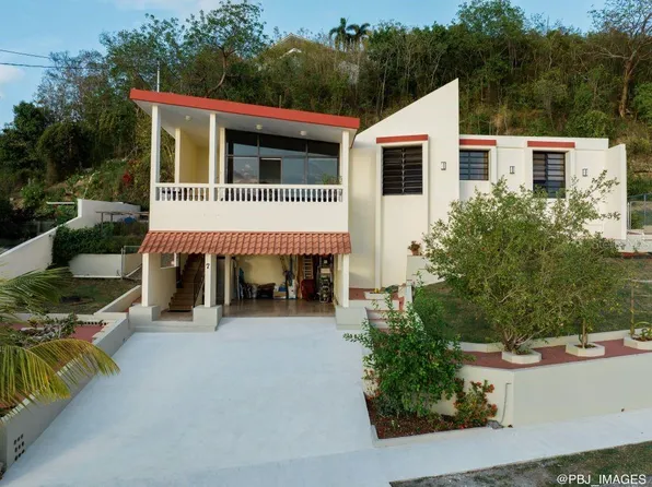 7 Calle Santa Marina, Rincon, PR 00677