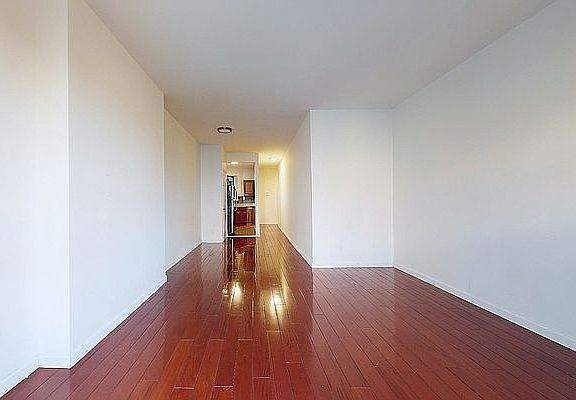 2nd image of 820 Washington Ave APT 2B