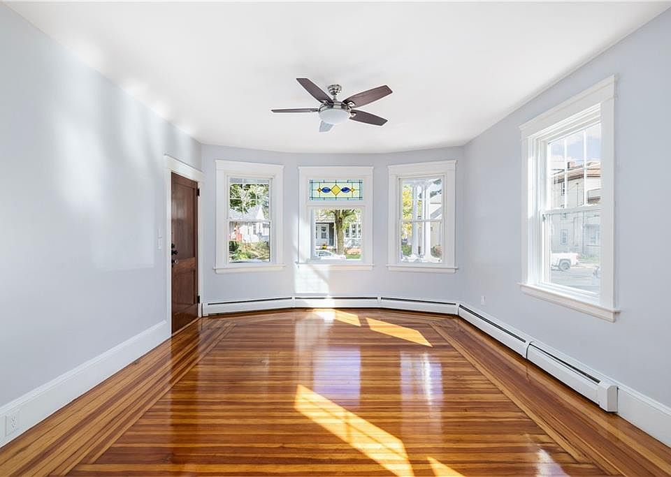 472 Academy Ave Providence RI Zillow