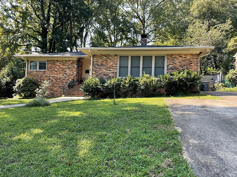 5226 Murrayhill Rd — Photo 2