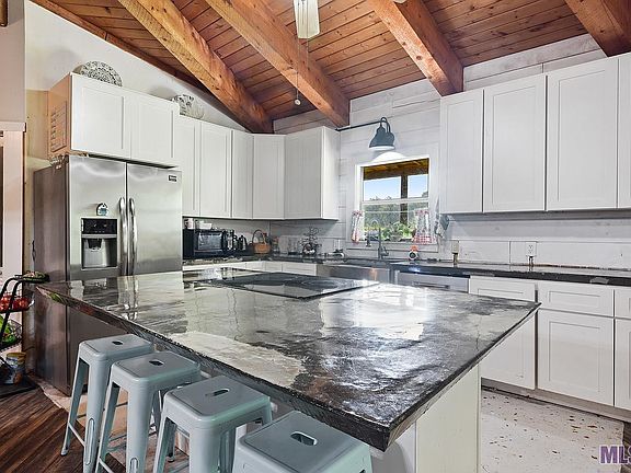 5th image of 450 McKnight Rd