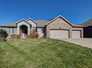 853 N Grapevine Rd, Springfield, MO 65802