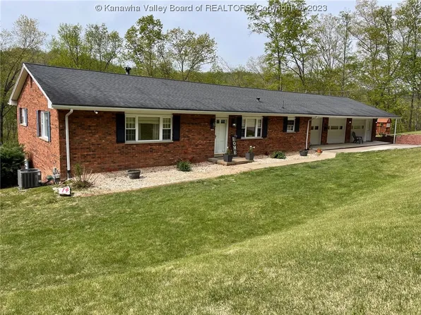 14 Bethmont Dr, Clendenin, WV 25045