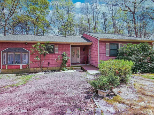 306 New Leaf Ct, Galloway, NJ 08205