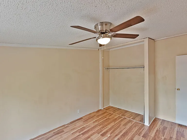 7463 Lilly Ct — Photo 17