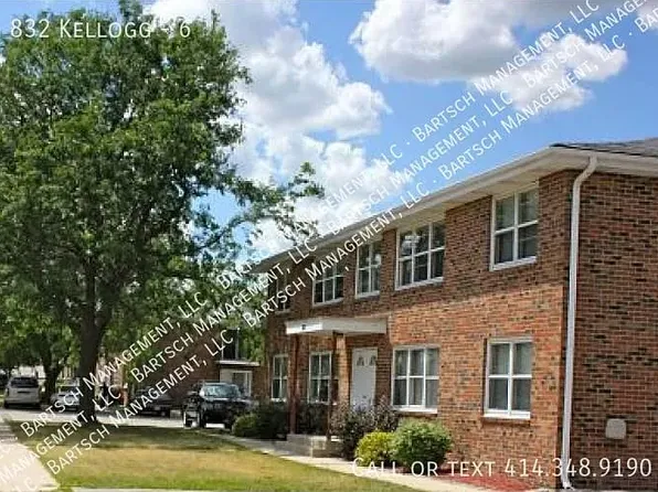 832 Kellogg Ave, Janesville, WI